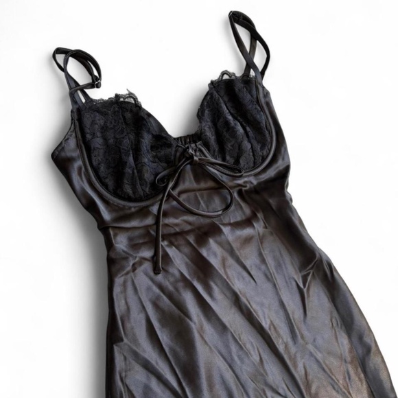 Princess Polly Black Satin Floor Length Fayden Bias Cut Maxi Dress Sz 0 - Picture 7 of 9